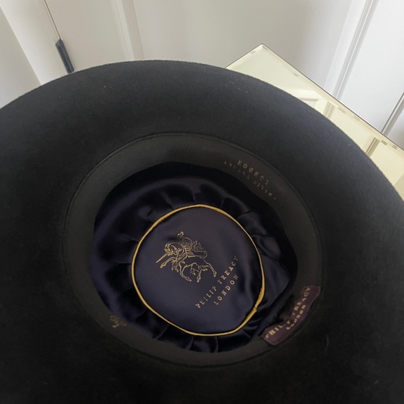 Stunning Philip Treacy Felt Crocodile Hat - Picture 7 of 7